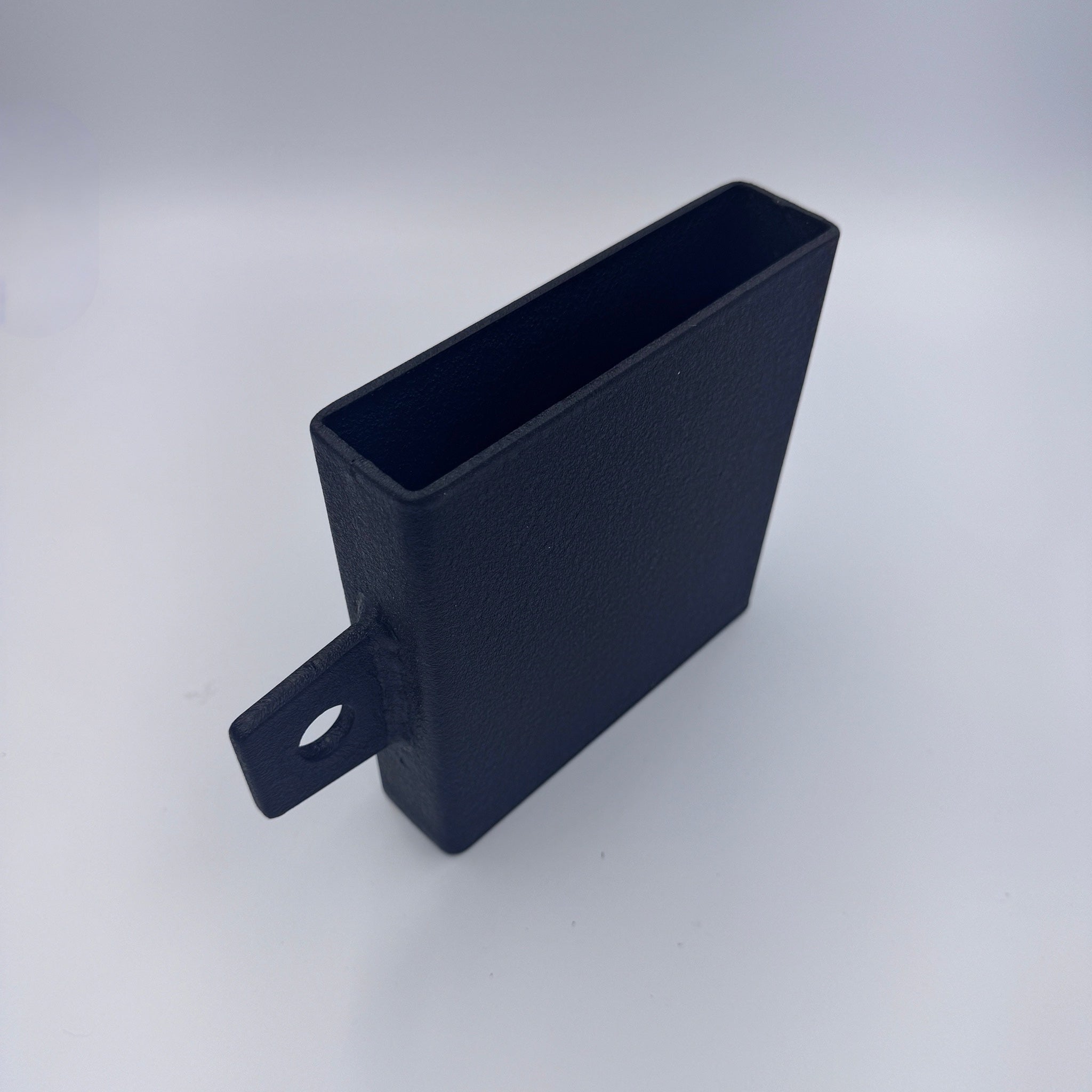 Country Crush 1.5 inch pinch block, black powder coated steel with welded lifting tab.